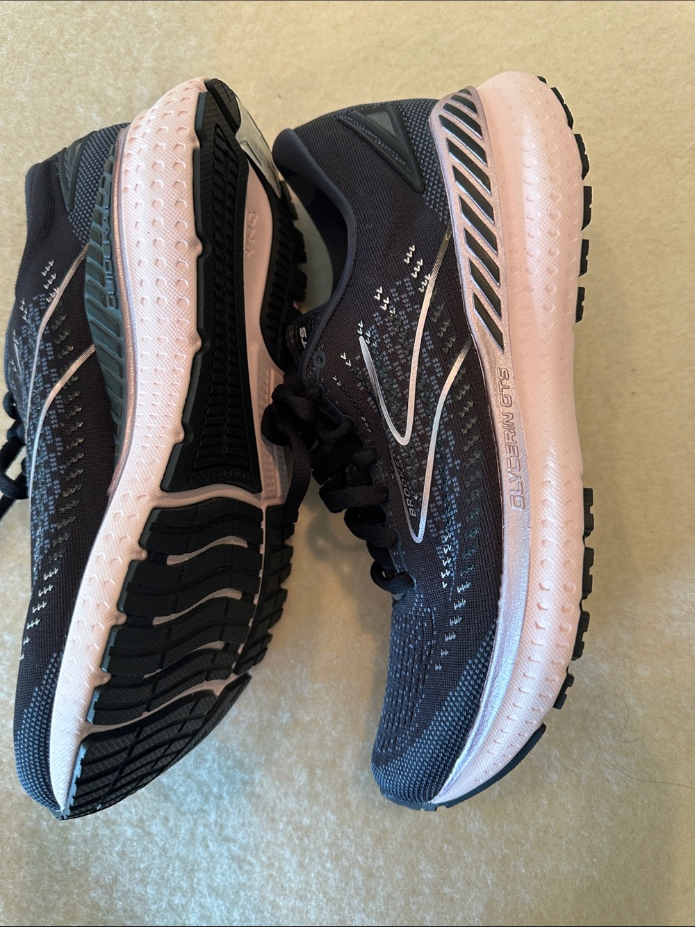 NWOT Brooks Women’s Glycerin GTS 19 Blk & Light Pink Running Sneakers SZ 7 - Picture 3 of 7